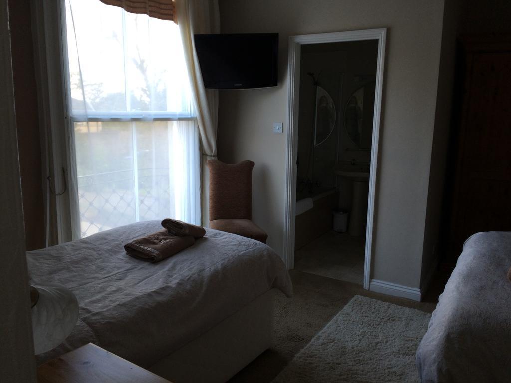 Hilbury Court Hotel Trowbridge Eksteriør billede