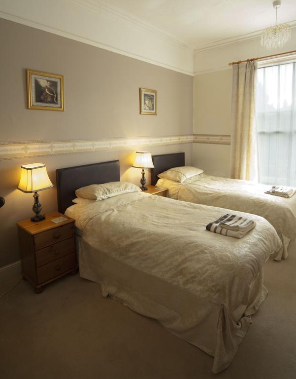 Hilbury Court Hotel Trowbridge Eksteriør billede