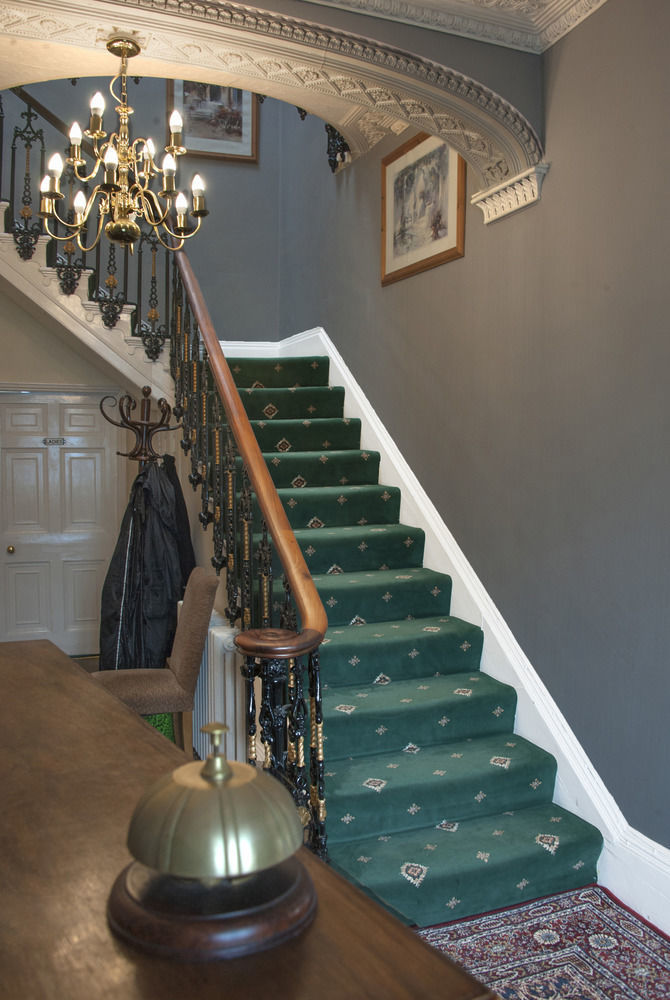 Hilbury Court Hotel Trowbridge Eksteriør billede