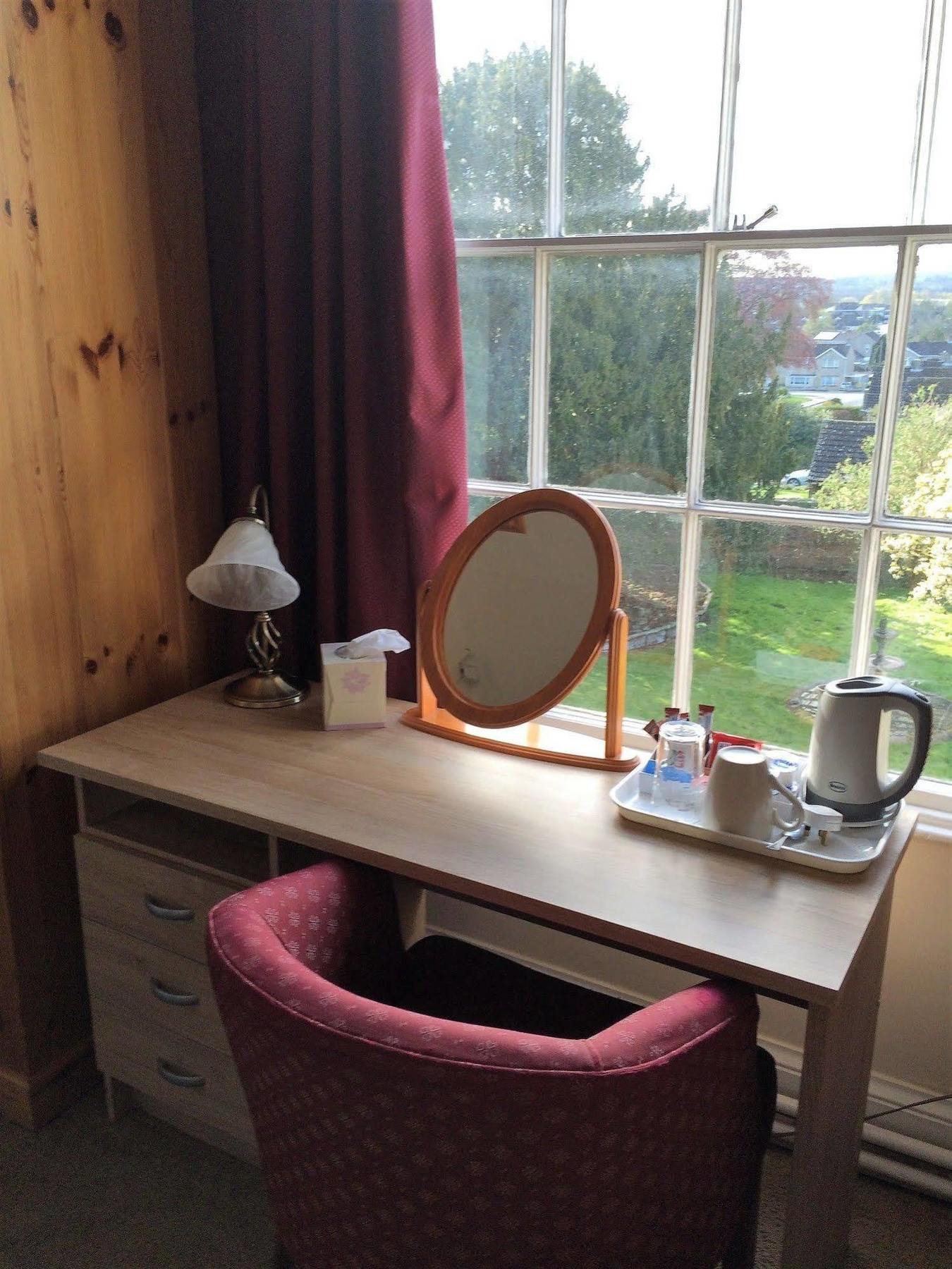 Hilbury Court Hotel Trowbridge Eksteriør billede