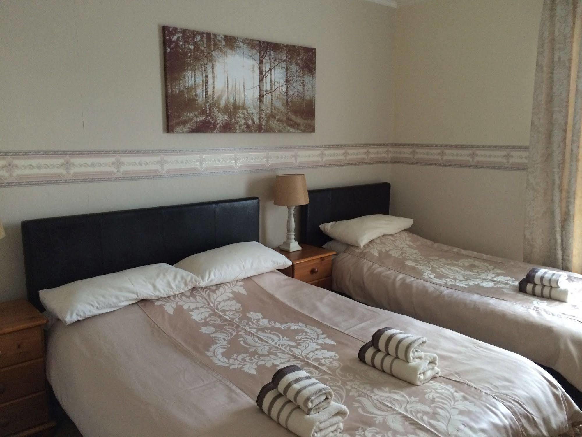 Hilbury Court Hotel Trowbridge Eksteriør billede